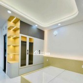 Bán nhà mặt đường trước nhà rộng hơn 10m, hẻm 8m ô tô tránh nhau, Lê Văn Quới, 8,8 tỷ